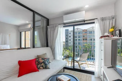 Appartamento con vista sulla piscina — The Title Residencies Naiyang by Beringela